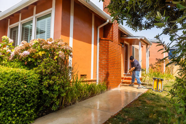 Fence Pressure Washing in Bondurant, IA